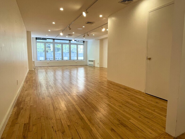 More Photos Of 9 E 53rd St, New York Office For Lease