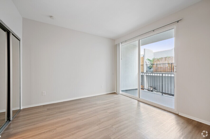 More Photos Of 401 S La Fayette Park Pl, Los Angeles Apartments For Sale