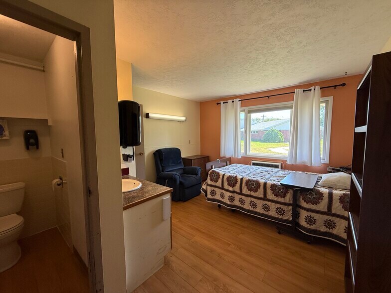 More Photos Of 702 Cedar Ave, Laurel Multifamily For Sale