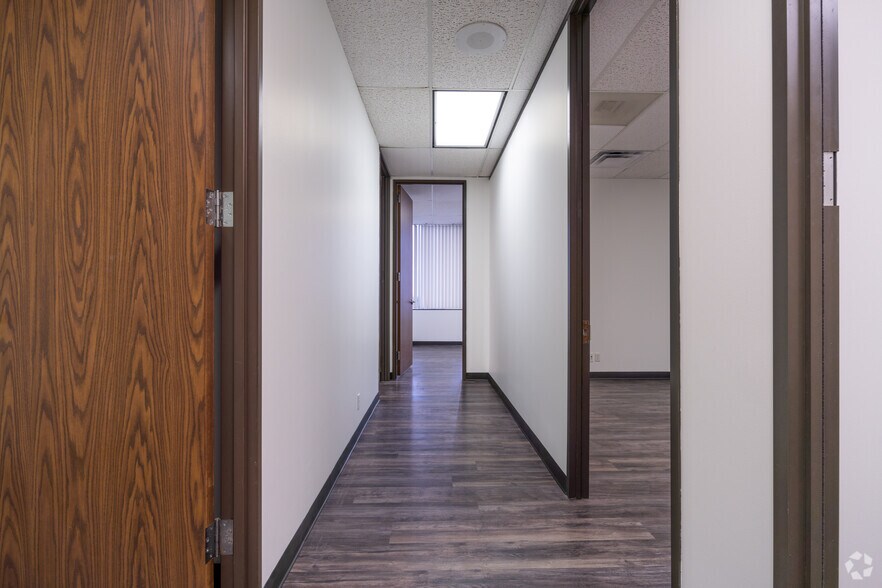 More Photos Of 213 W Southmore Ave, Pasadena Medical For Sale