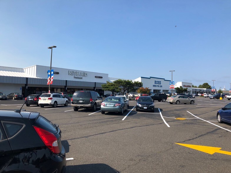 More Photos Of 100-150 S Highway 101, Warrenton Unknown For Lease