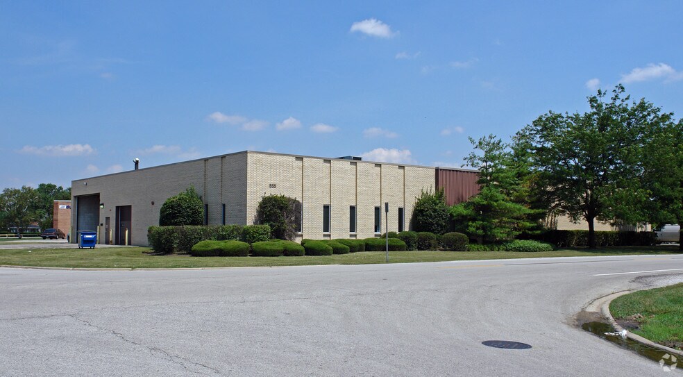 More Photos Of 555 E Plainfield Rd, Countryside Service For Sale