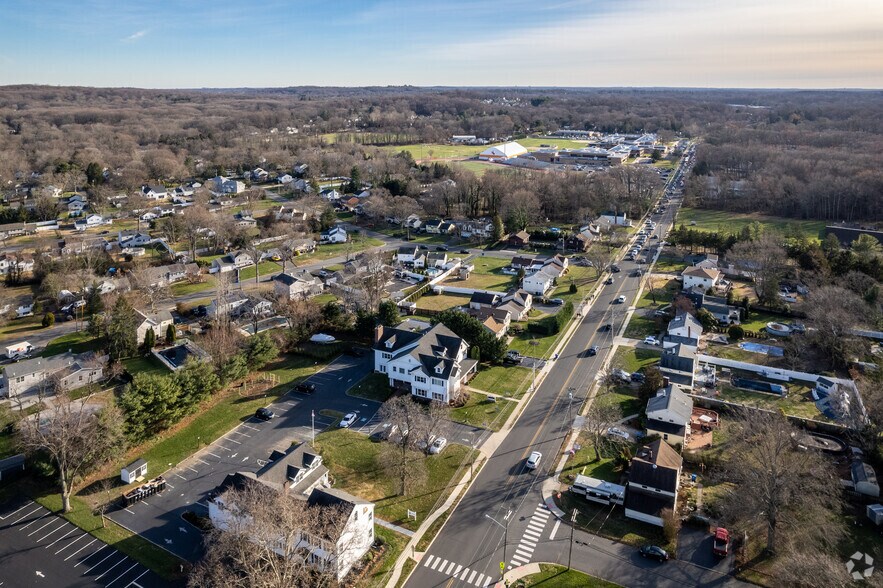 More Photos Of 107 Tindall Rd, Middletown Office For Lease