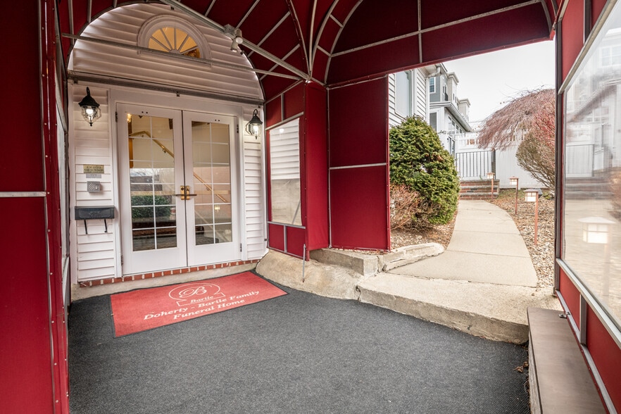 More Photos Of 11 Linden St, Reading Funeral Home For Sale