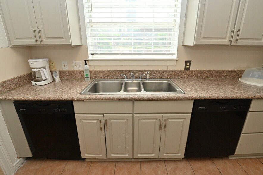 More Photos Of 2021 FM 1092 Rd, Missouri City Assisted Living For Sale