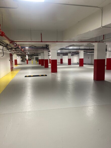 More Photos Of 556 State St, Brooklyn Parking Garage For Sale