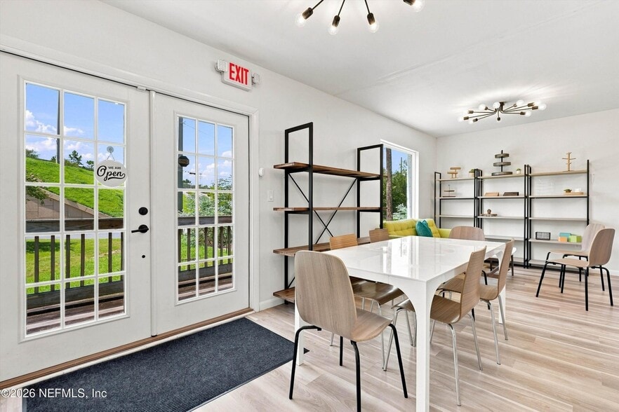 More Photos Of 2103 Atlantic Blvd, Jacksonville Office For Sale