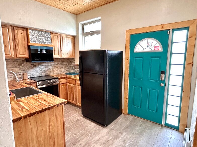 More Photos Of 314 Walnut St, La Jara Office Residential For Sale