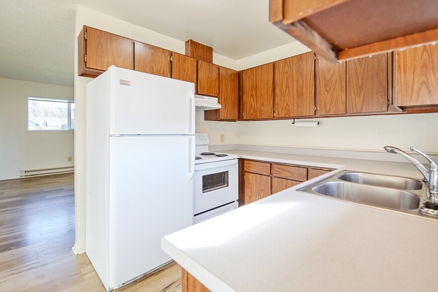 More Photos Of 2394 Marion St, North Bend Apartments For Sale