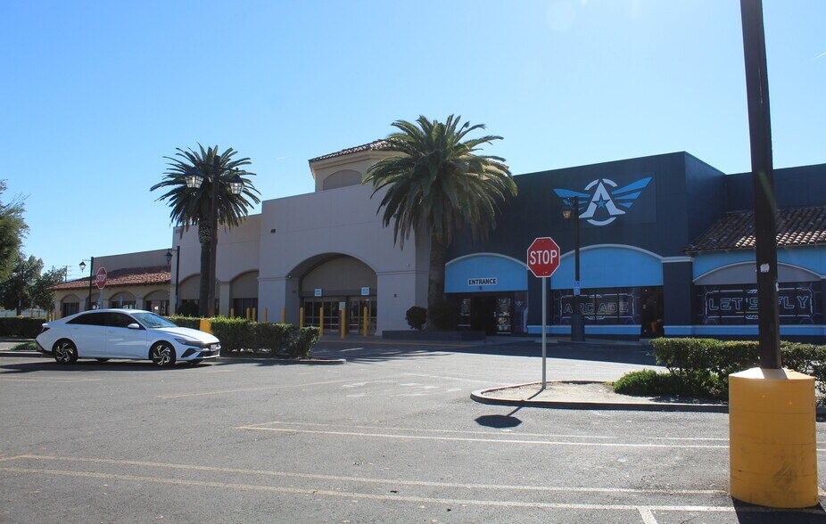 More Photos Of 869 W Florida Ave, Hemet Unknown For Lease