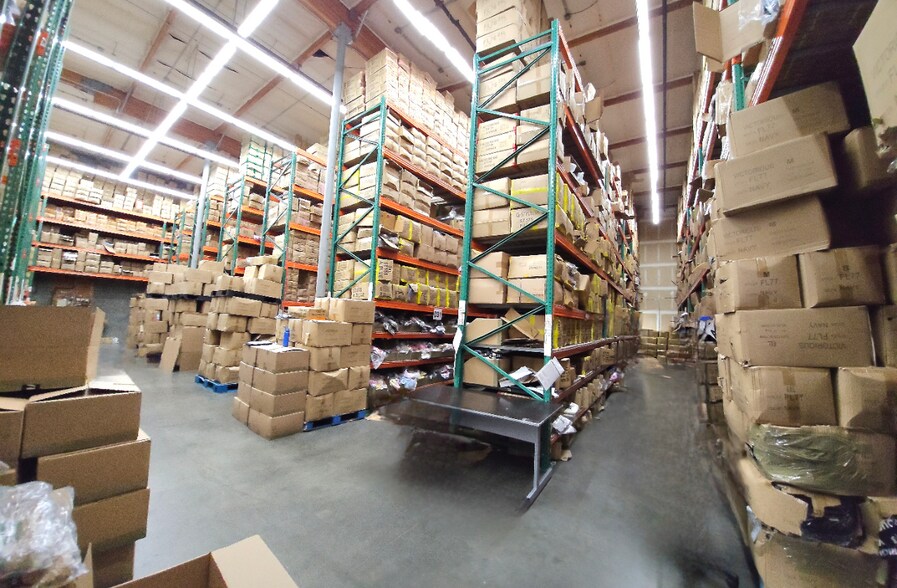 More Photos Of 936-972 E 31st St, Los Angeles Warehouse For Sale