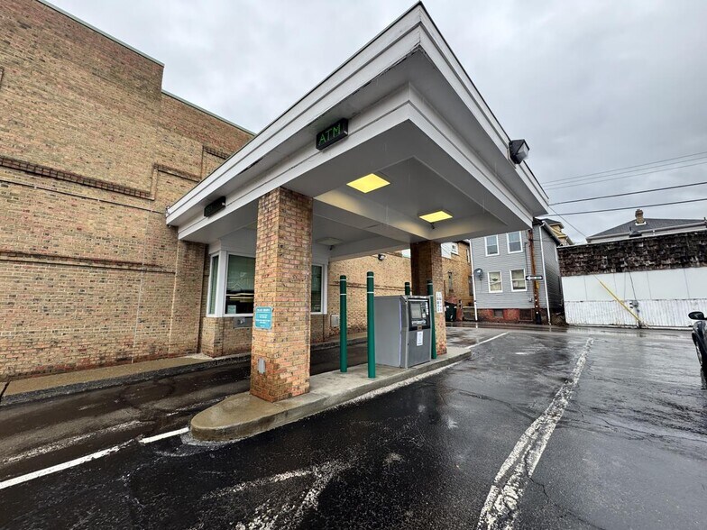 More Photos Of 506 Merchant St, Ambridge Bank For Sale