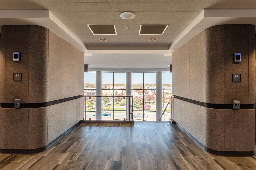 More Photos Of 765 Jefferson Rd, Rochester Medical For Lease