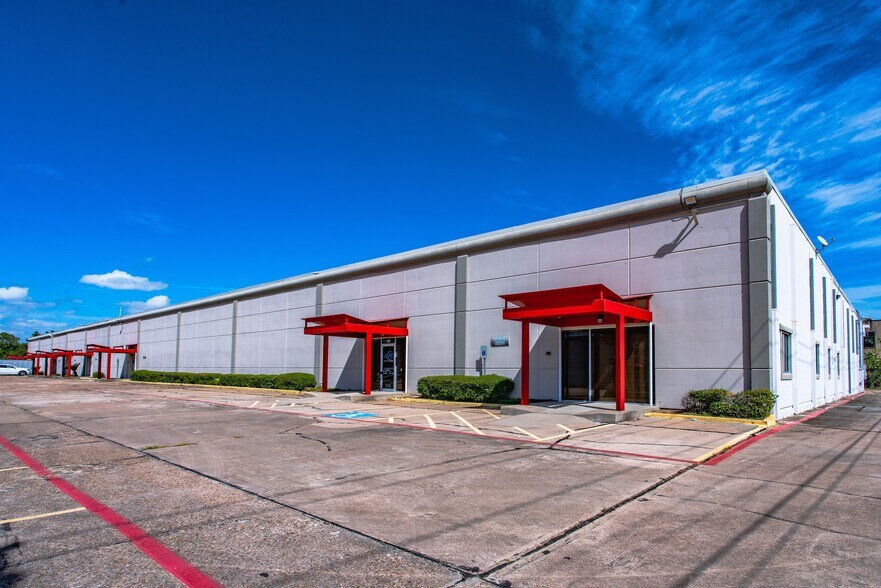 More Photos Of 902-910 Gemini, Houston Unknown For Lease