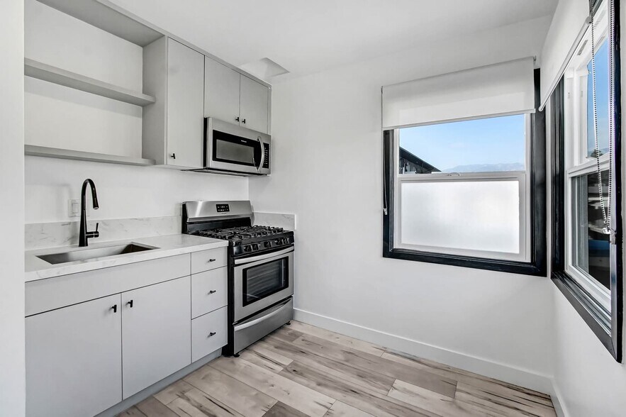 More Photos Of 262 N Los Robles Ave, Pasadena Apartments For Sale