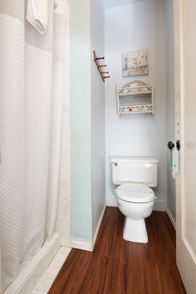 More Photos Of 18239 Main St, Jamestown Hotel For Sale