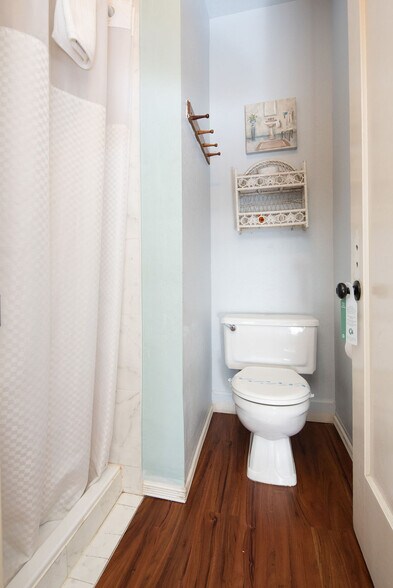 More Photos Of 18239 Main St, Jamestown Hotel For Sale