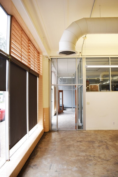 More Photos Of 317 Lexington Ave, San Antonio Apartments For Lease