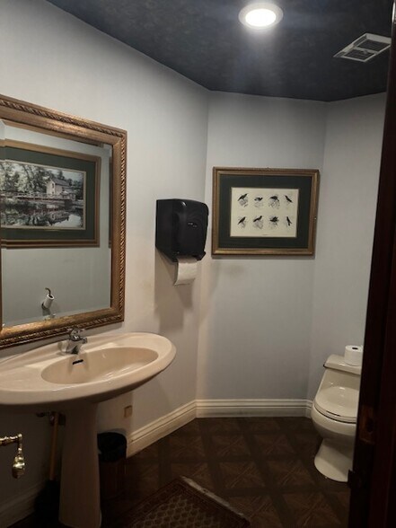 More Photos Of 1919 Grand Canal Blvd, Stockton Office For Sale