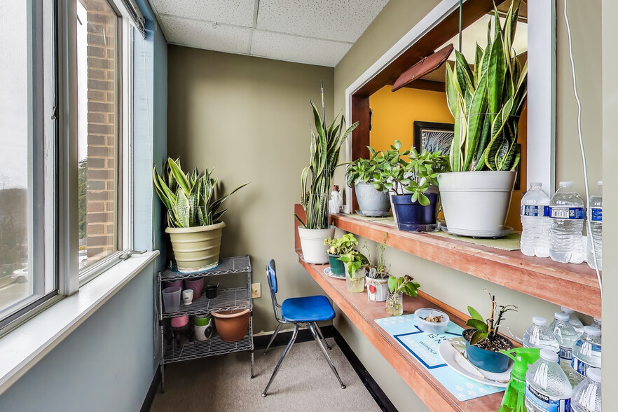 More Photos Of 6400 Seven Corners Pl, Falls Church Office For Sale