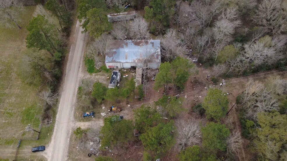 More Photos Of 140 Mosely, Livingston Flex For Sale