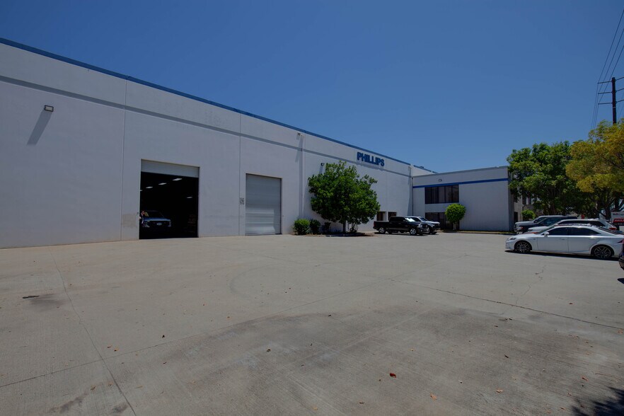 More Photos Of 16119-16125 E Gale Ave, City of Industry Warehouse For Sale