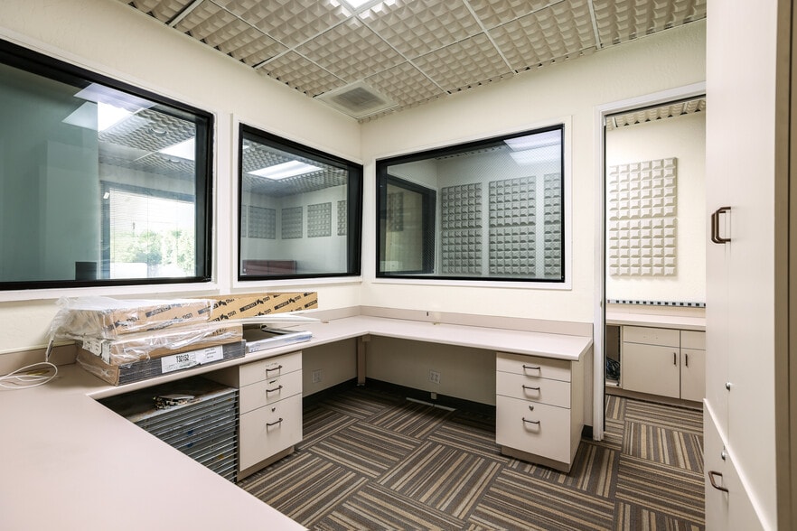 More Photos Of 2100 E Tahquitz Canyon Way, Palm Springs Medical For Lease