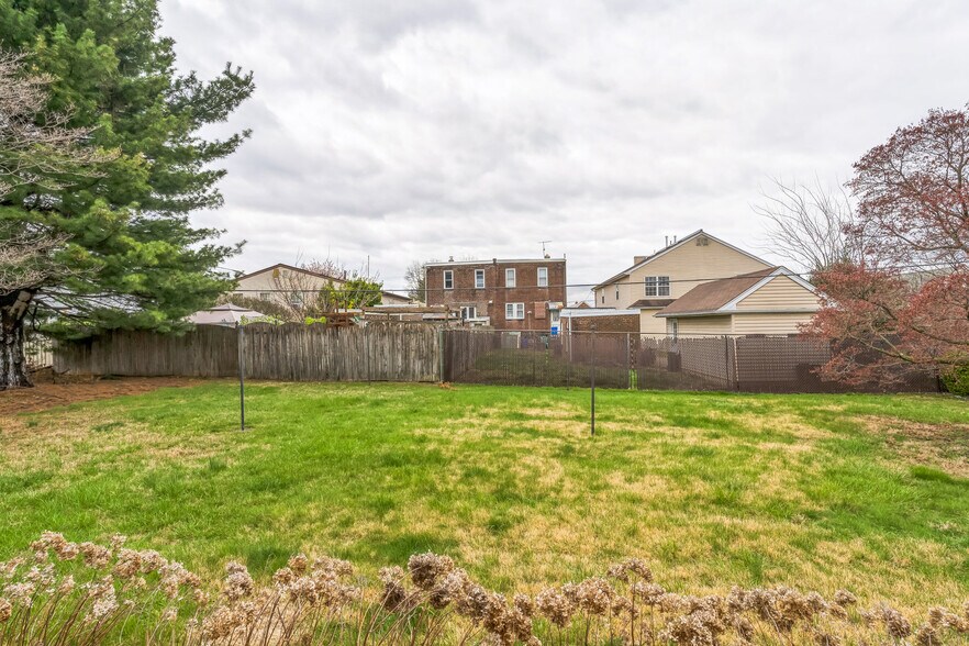More Photos Of 1718 Rhawn St, Philadelphia Land For Sale