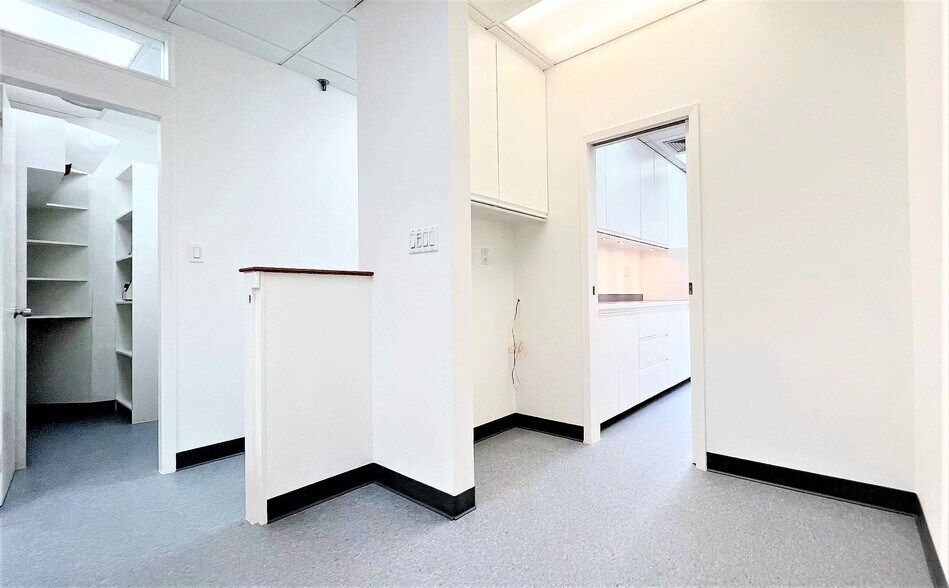 More Photos Of 198-200 Canal St, New York Medical For Sale