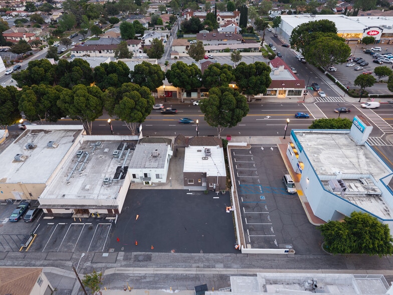 More Photos Of 9511 Las Tunas Dr, Temple City Medical For Sale