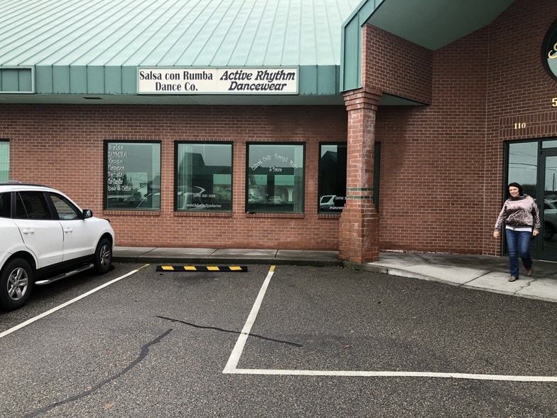 More Photos Of 5601 W Clearwater Ave, Kennewick General Retail For Lease