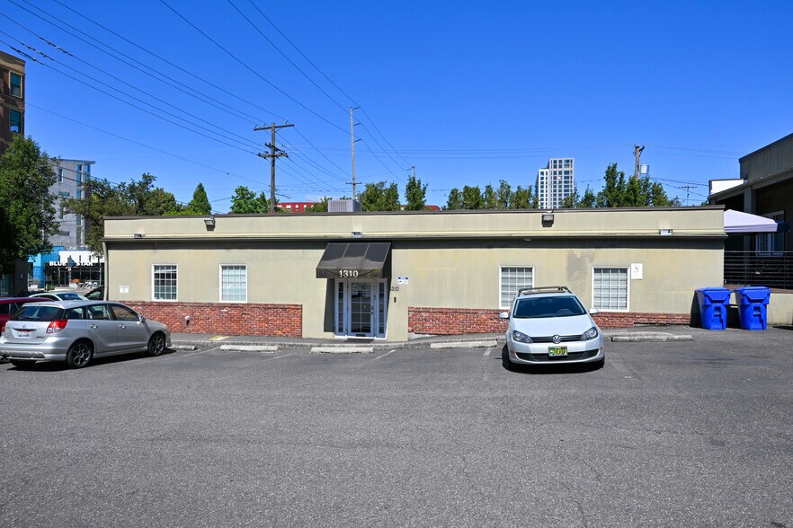 More Photos Of 1310 SW 17th Ave, Portland Office For Lease