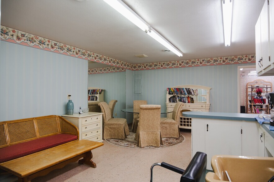 More Photos Of 512-522 S Caldwell St, Brevard Office For Sale