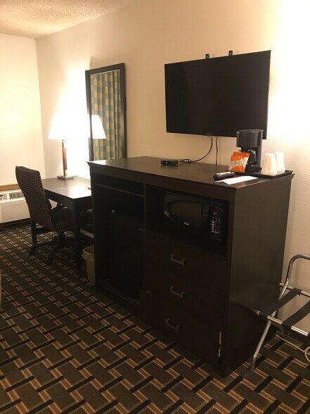 More Photos Of 27882 Frontage Rd, La Junta Hotel For Sale
