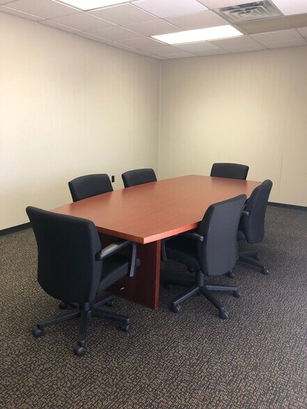 More Photos Of 1500 W Dewitt Henry Dr, Beebe Office For Sale