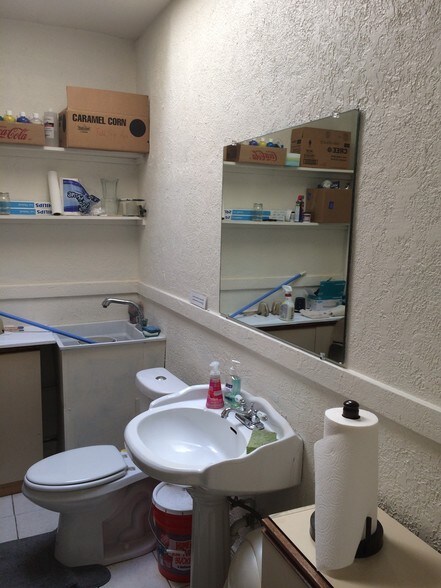 More Photos Of 742-748 Santa Fe Dr, Denver Storefront Retail Office For Lease