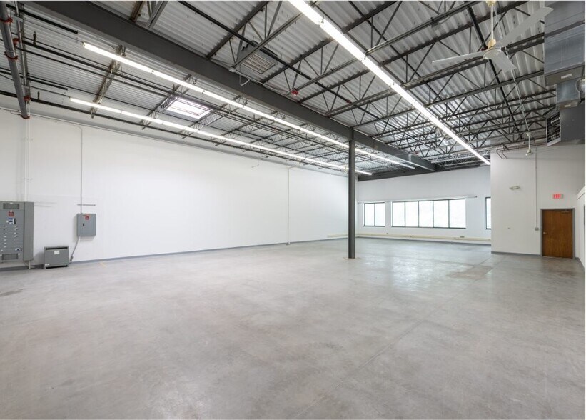 More Photos Of 2001 108th St, Grand Prairie Light Distribution For Lease