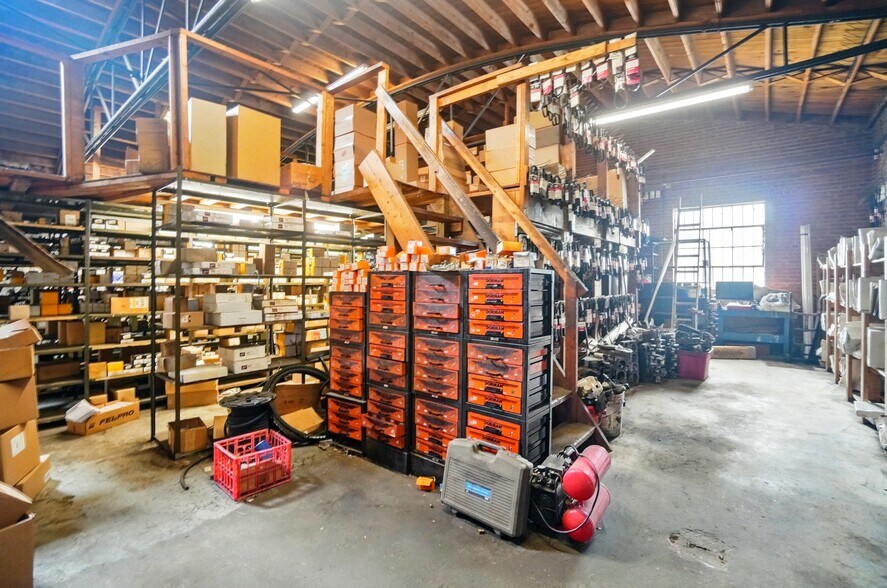 More Photos Of 315 W Morgan St, Monroe Auto Repair For Sale