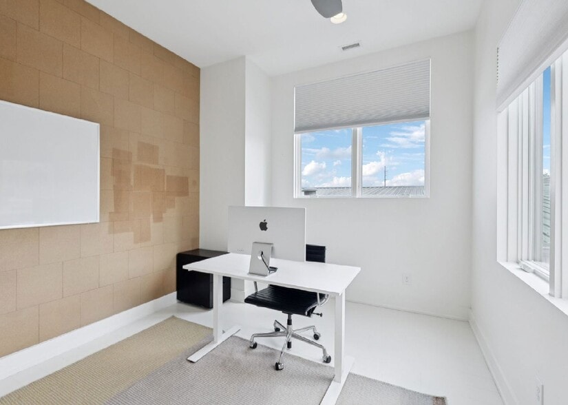 More Photos Of 2517 White Ave, Nashville Office Residential For Sale