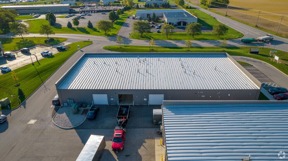 More Photos Of 7685 Corporate Blvd, Plain City Warehouse For Lease