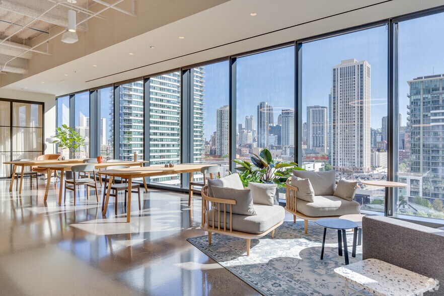 More Photos Of 333 N Green St, Chicago Office For Lease