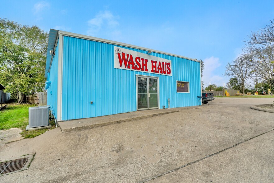 More Photos Of 3685 Highway 19, Huntsville Storefront Retail Residential For Sale