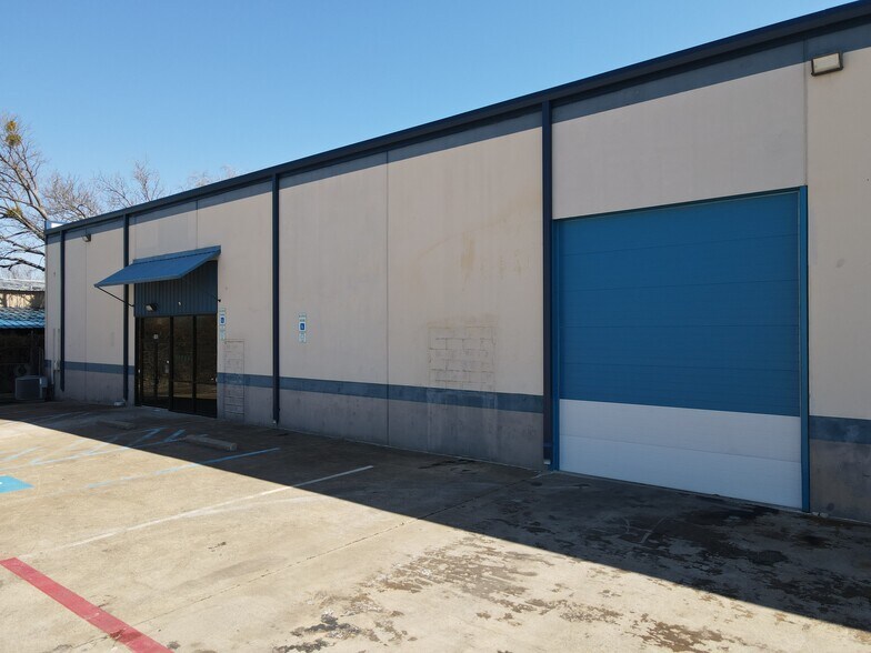 Primary Photo Of 1811 Shady Oaks Dr, Denton Flex For Lease