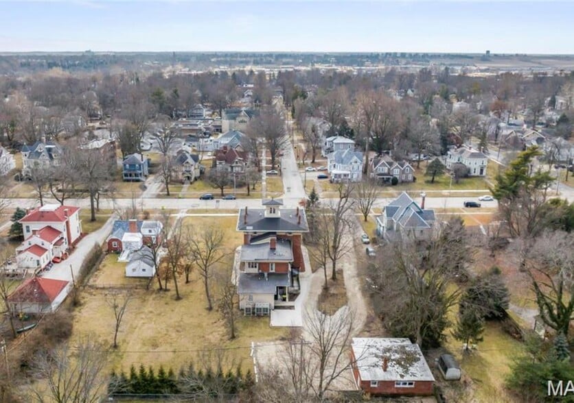 More Photos Of 876 W State St, Jacksonville Hospitality For Sale