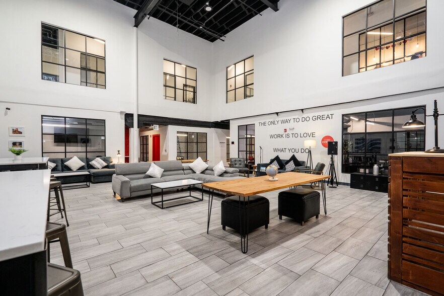 More Photos Of 522 W San Francisco Ave, El Paso Coworking Space