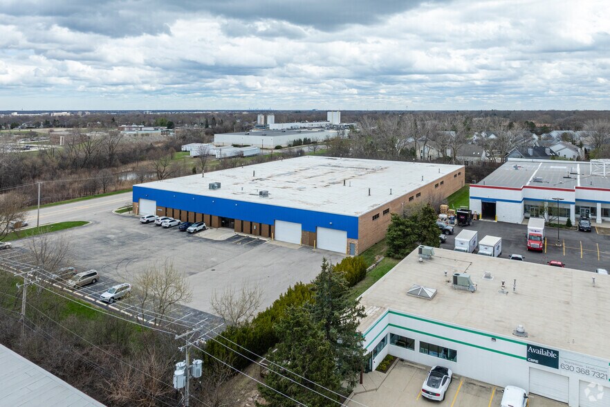 More Photos Of 1700-1710 S Butterfield Rd, Mundelein Warehouse For Lease