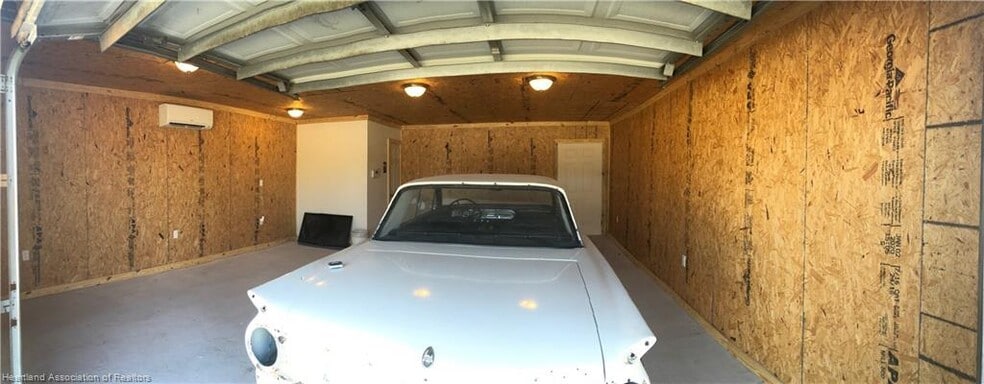 More Photos Of 712 N Ridgewood Dr, Sebring Industrial For Sale
