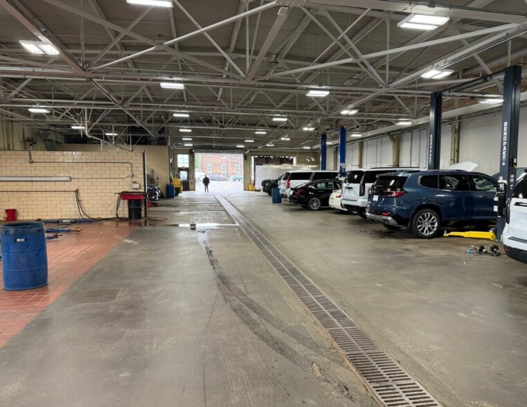 More Photos Of 2801 Carnegie Ave, Cleveland Auto Dealership For Sale