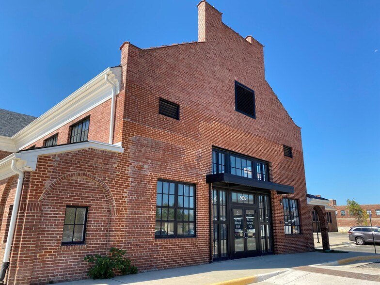 More Photos Of Intersection Of Silverbrook Rd & White Spruce Way, Lorton Supermarket For Lease