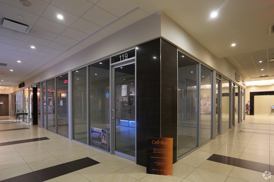 More Photos Of 384 Yonge St, Toronto Apartments For Lease